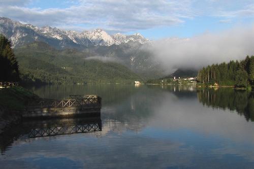 Il Lago artificiale di Barcis e Barcis (Pordenone) in Valcellina